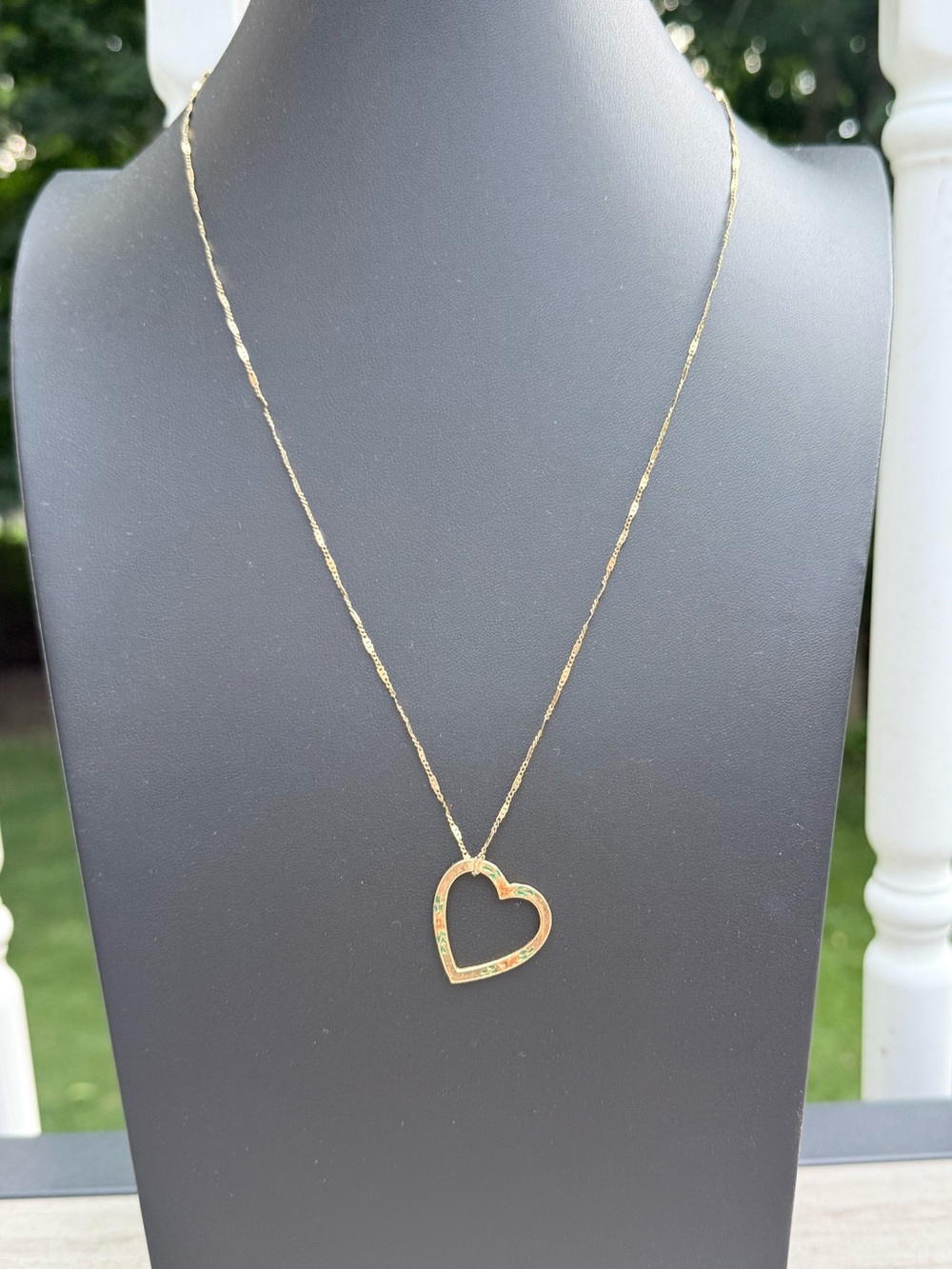 Vintage Gold Open Heart Pendant Necklace